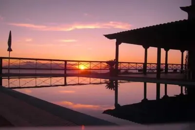 Image de Villa Milieu CLÔTURÉE Avec Piscine