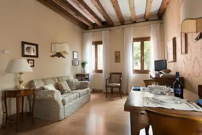 Delightful apartment in the sestiere San Polo, in the heart of Venice