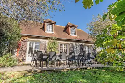 Image de Villa classée avec grand jardin et spa 15 pers 300 m de la plage et commerces