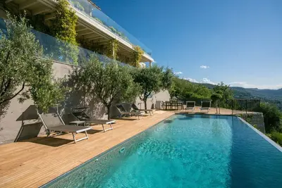 Image de Retraite de luxe à 10 minutes de St Paul de Vence, vue imprenable sur la mer