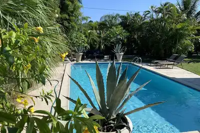 Image de West Palm Beach North-Heated Pool-Tropical Garden