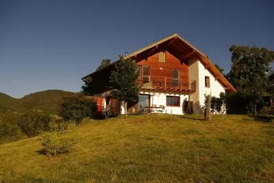 Image de Grand Chalet au calme et soleil avec vue sur le lac de serre poncon