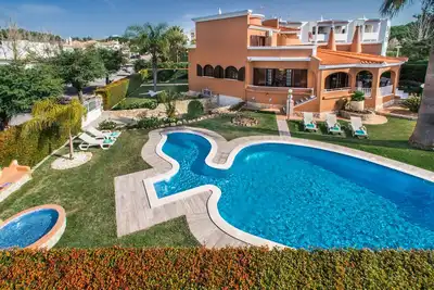 Image de Magnificiant 4 chambre Vila Vilamoura -Salle Piscine -Internet Wifi