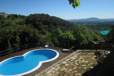 Image de Villa avec piscine et vue spectaculaire à Montasola