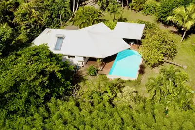 Image de villa piscine jardin tropical - proche plages