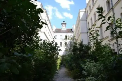 Image de Comme une maison à Paris. . .