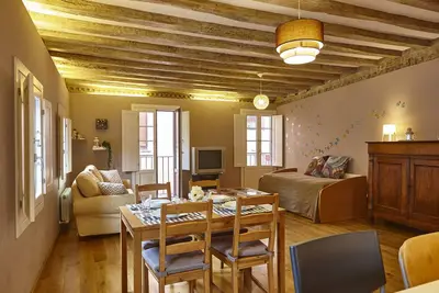Image de Nouvel appartement dans la vieille ville, à 2 mn de la plage et du port. Wifi gratuit