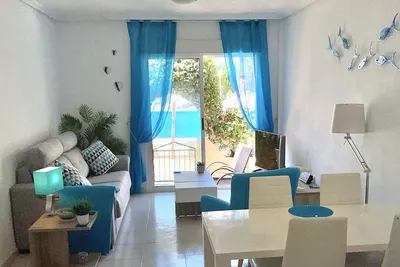 Image de Rez-de-chaussée, face à la piscine, Appartement 2 chambres 2 salles de bain, Los Alcazares, Plage Nr