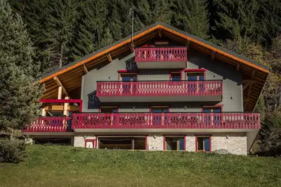 Image de Chalet Haut Standing, 7 chambres, 8 sdb, jacuzzi, près des pistes