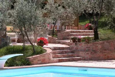 Image de Villa panoramique, avec picina privée, dans un parc naturel.