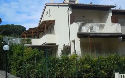 Image de Appartement spacieux et entièrement équipé situé à Procchio - adapté pour 9 personnes