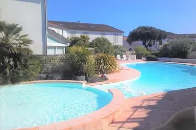 Image de Le Nid Couardais piscine, plage et commerces 2**