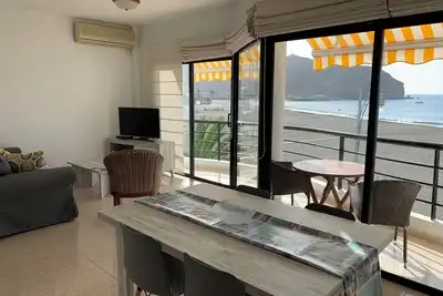 Sea Breeze Appartement en bord de mer avec des vues spectaculaires