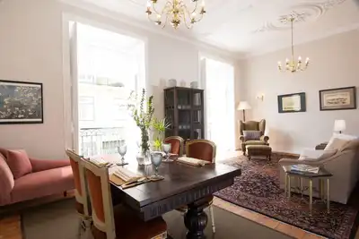 Image de Appartement spacieux, traditionnel et luxueux dans le centre de Lisbonne, à 1 minute de la rivière
