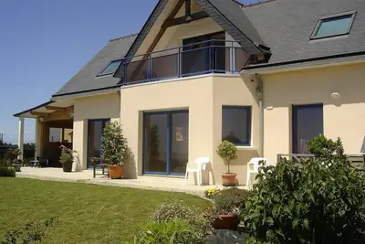 Image de \" Kerhuella face à l'Océan \" dans la presqu'île de Crozon avec accès Pmr.