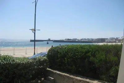Image de Appartement avec magnifique vue mer à 180°, sur la grande plage.
