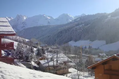Image de Agréable rez de jardin dans chalet individuel