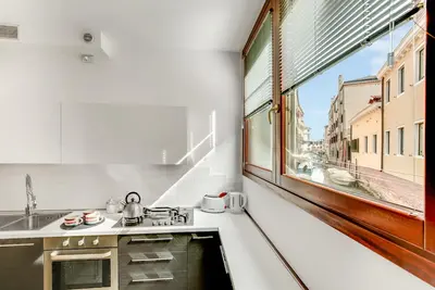 Image de Beautiful new apartment, Air conditioning, Wi-fi free, Canal view.
