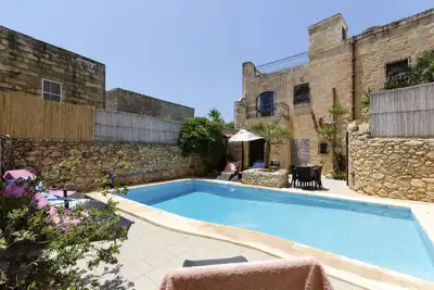 Image de Ta 'Peppa - 6\/8 personnes (3 chambres)