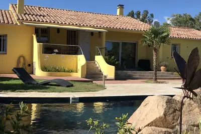 Image de Jolie villa indépendante située dans un contexte idéal ; prés de Porto Vecchio, des principaux centres commercials, de la mer et de la montagne