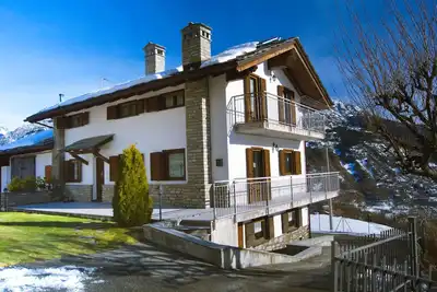 Image de Villa De Charme Avec Jardin