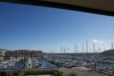 Image de Superbe T2 (4-6 pers) vue mer et Port Argeles dans résidence avec piscine
