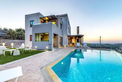 Image de Breathtaking Seaview Villa With Heated Pool, Chania Crete