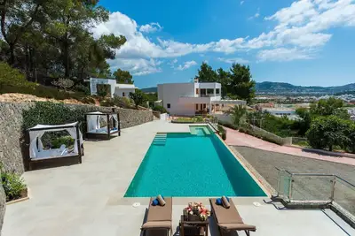 Image de Grande villa avec une vue incroyable sur la mer, les îles, Formentera, la ville d'Ibiza