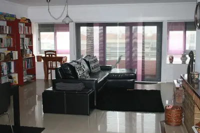 Image de Appartement à Lisbonne - 4/5 personnes - Métro a 100 métres - Aéroport 5kms