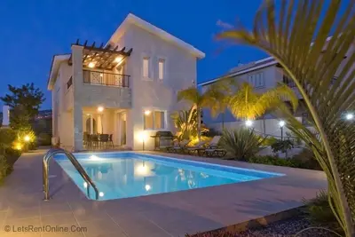 Image de 3 Bed High Spec Villa in Tala \/Amazing Sea Views\/Heated Pool & Car Included