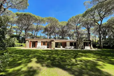 Image de Villa à Pinewood de Roccamare
