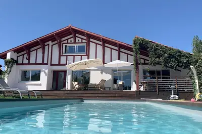 Image de Joyau du Pays Basque : Entre piscine et plages, Villa ultra-équipée.