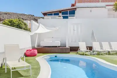 Image de Grande Villa Design 5 Chambres Climatisees Avec 2 Appartements Independants