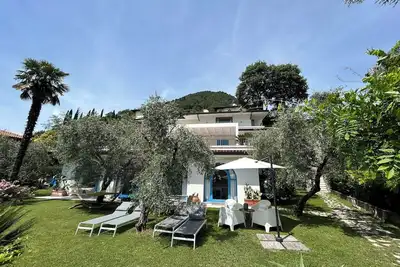 My Home In Monte Isola-appartement avec vue sur le lac Peschiera Maraglio