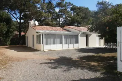Image de Maison sur beau terrain clos à 100m de la mer