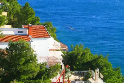 Belle villa juste au-dessus de la plage