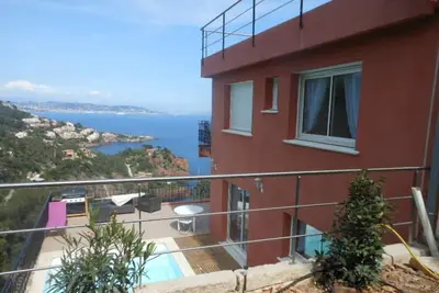Image de Villa avec vue exceptionnelle sur la mer attenante aux palais bulle
