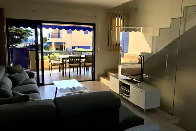 Image de Belle maison à Meloneras avec vue sur la mer.