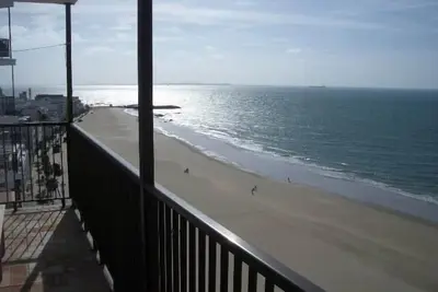 Image de Rota, 1ère ligne de plage La Costilla, vue spectaculaire sur la mer, avec Garage, Wifi