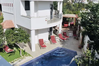 Image de Villa Kirmizi Lale, piscine privée, jardins, très proche de la ville - pas besoin de taxi