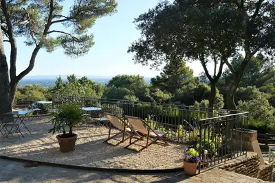 Image de Isle s\/sorgue 6 pers Piscine chauffée, bar ext - vue dominante sur les Alpilles