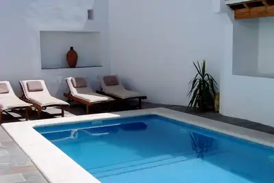Image de Belle maison de ville mauresque avec piscine privée et terrasse sur le toit