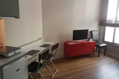 Image de Studio en plein coeur de Nice, tous moyens de transport et commerces à proximité