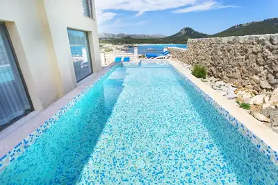 Image de Maison de ville avec piscine privée face à la mer