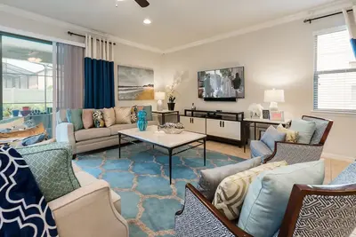 Image de Prestige 1: Superbe Windsor à Westside, piscine / spa orienté sud, Game Rm