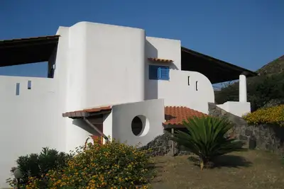 Image de Villa Liliana: 2 + 2 lits, vue panoramique, 200 mt. de la mer.