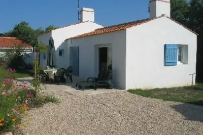 Image de Maison tout confort avec joli jardin entre mer et forĂŞt, tout Ă pied!