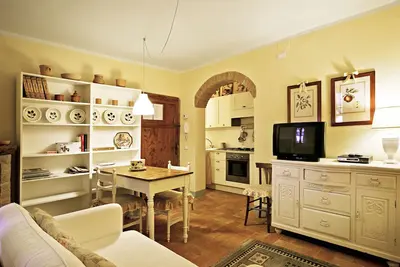 Image de Appartement dans maison typique avec la piscine