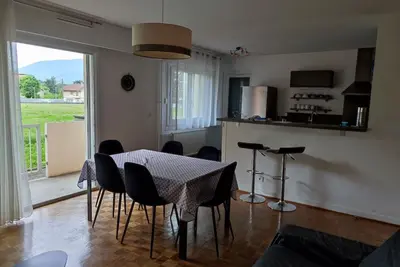Image de Appartement entre la ville et le lac, proximité commerces