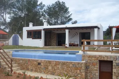 Image de maison d'Ibiza avec piscine et vue mer privé. (Etv / 0893-E)